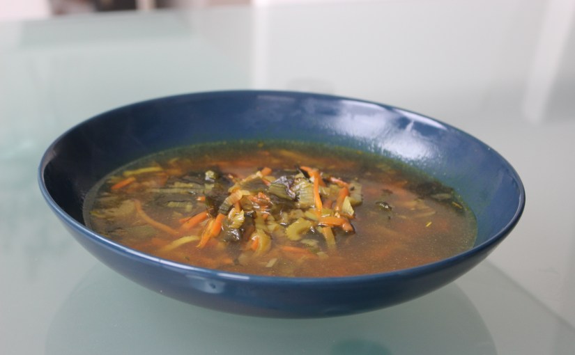 Sopa de verduras, algas y&nbsp;miso