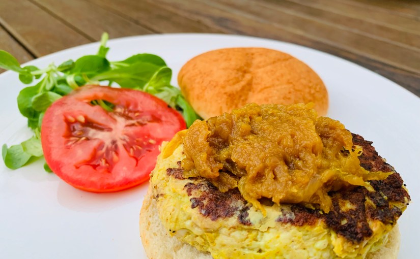 Hamburguesitas de pollo, curry y&nbsp;manzana