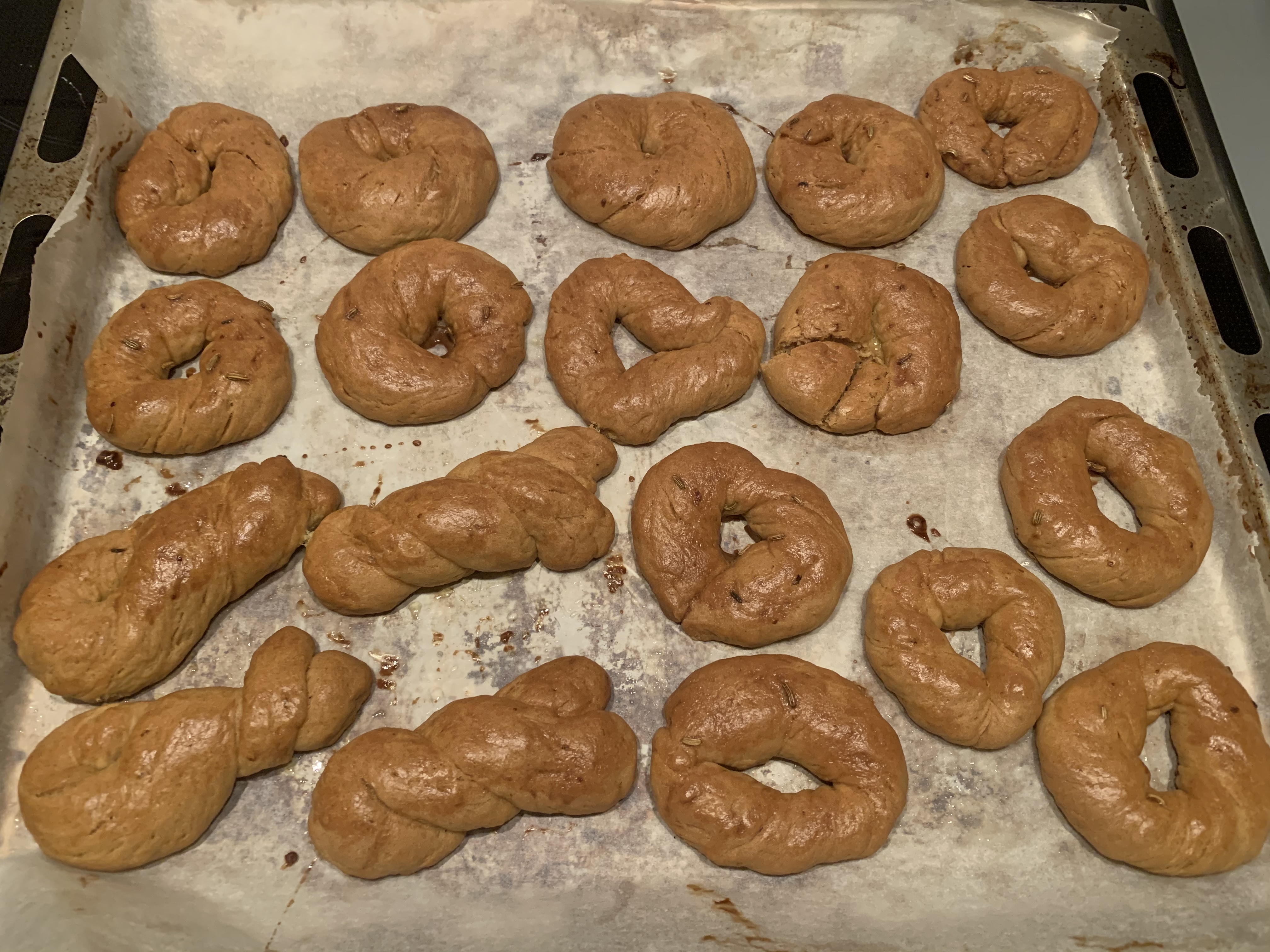 6C33A670-BD06-40B2-B4C6-9002232327CE